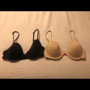 Set of 2 Victoria's Secret Pink bras